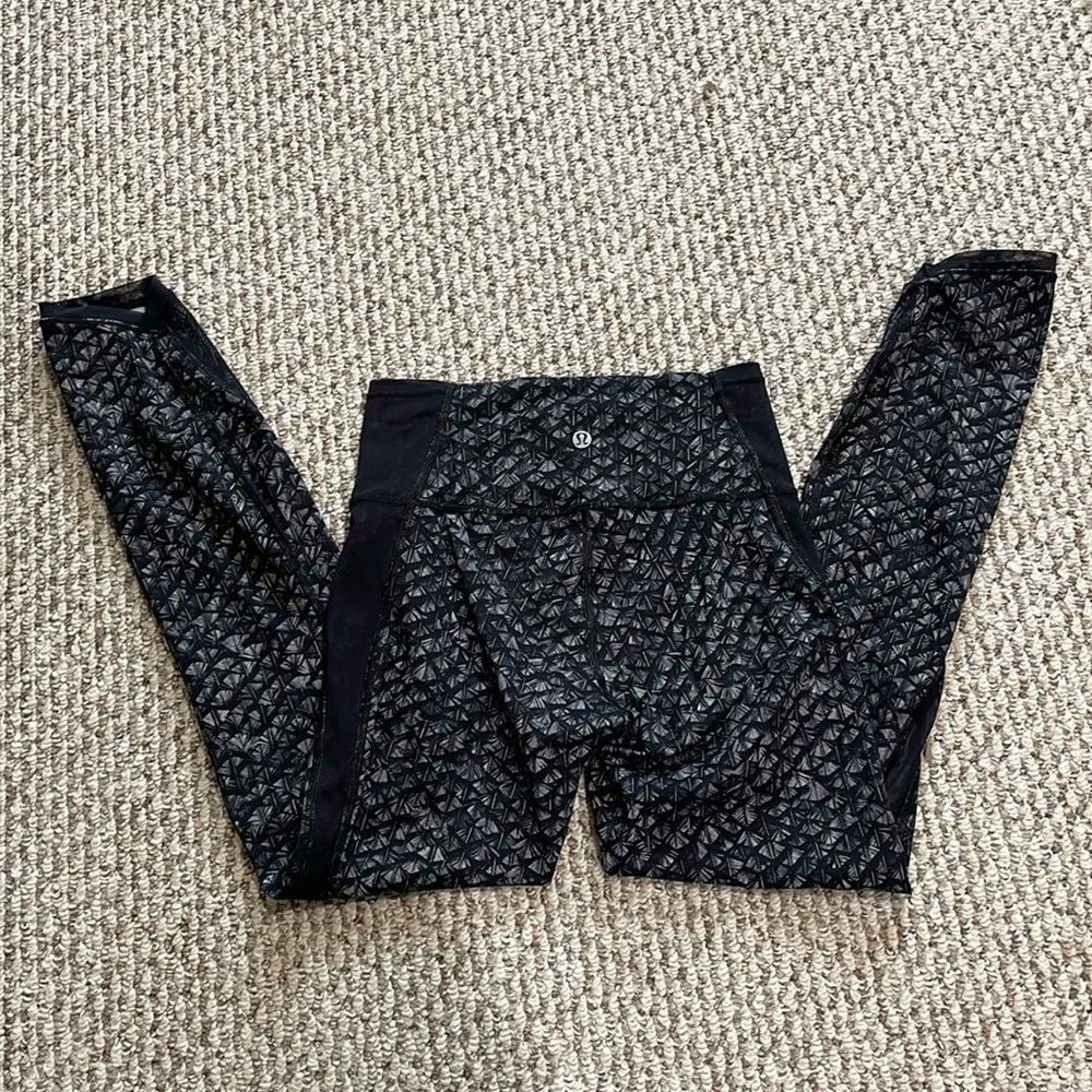EUC Lululemon Leggings (4)
